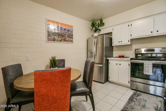 3511 E Montecito Avenue Apt 3, Phoenix, AZ 85018