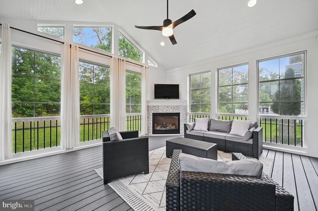 41921 PADDOCK GATE PL, Ashburn, VA 20148
