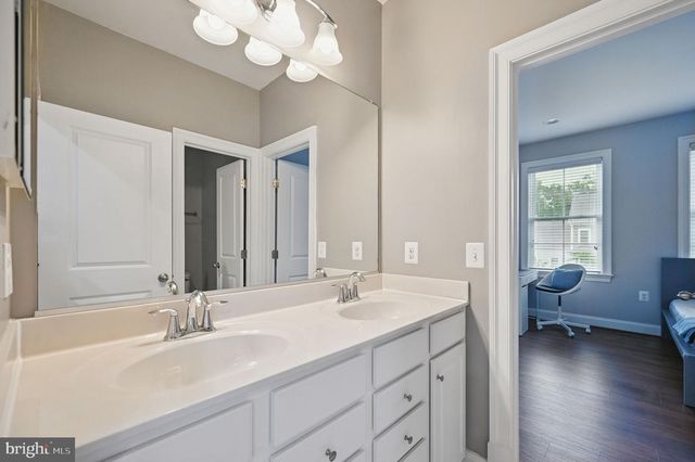 41921 PADDOCK GATE PL, Ashburn, VA 20148