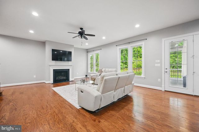 41921 PADDOCK GATE PL, Ashburn, VA 20148