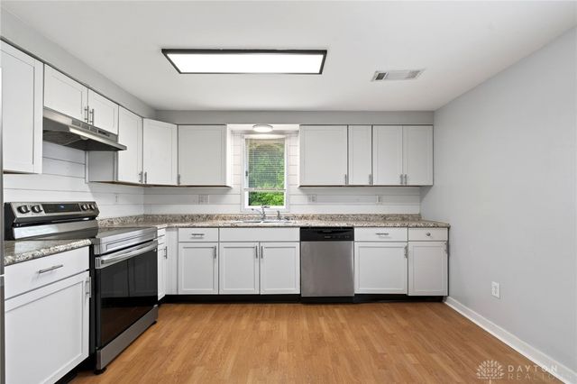 1321 Amherst Place, Dayton, OH 45406
