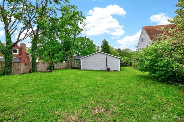 1321 Amherst Place, Dayton, OH 45406