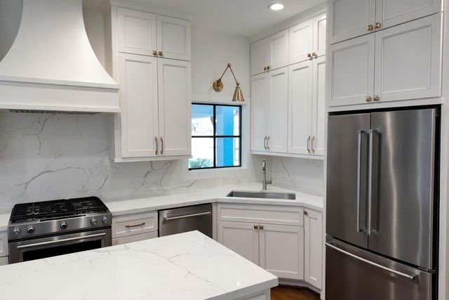 1402 Richelieu Lane, Houston, TX 77018