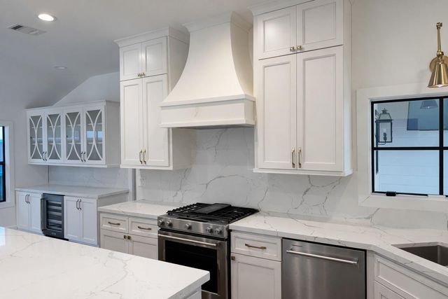 1402 Richelieu Lane, Houston, TX 77018