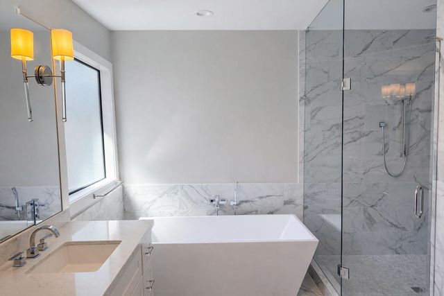 1402 Richelieu Lane, Houston, TX 77018