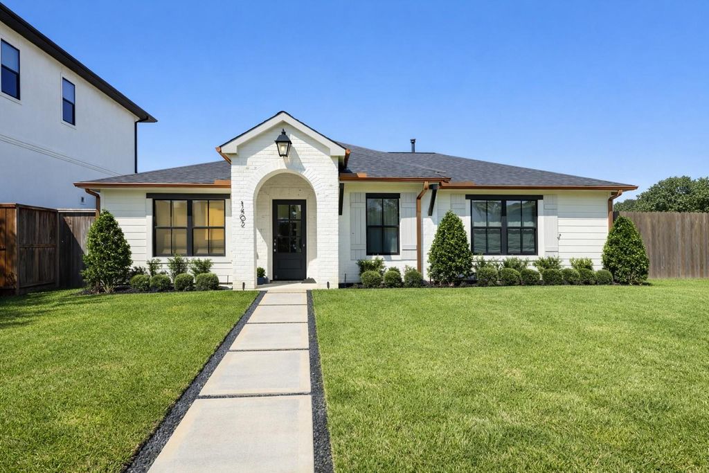 1402 Richelieu Lane, Houston, TX 77018