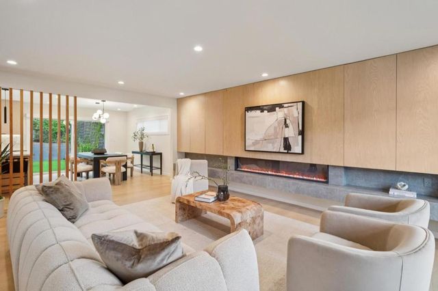 2117 Los Altos Drive, San Mateo, CA 94402