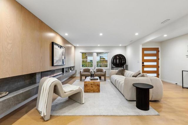 2117 Los Altos Drive, San Mateo, CA 94402