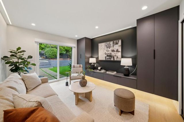 2117 Los Altos Drive, San Mateo, CA 94402