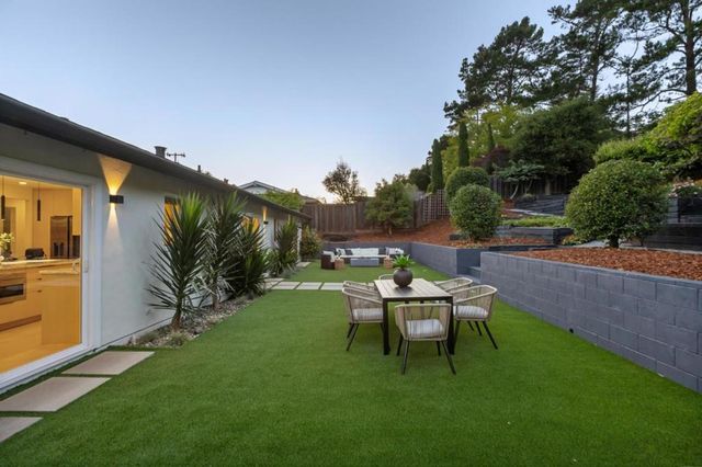 2117 Los Altos Drive, San Mateo, CA 94402