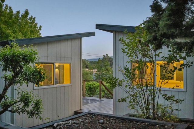2117 Los Altos Drive, San Mateo, CA 94402