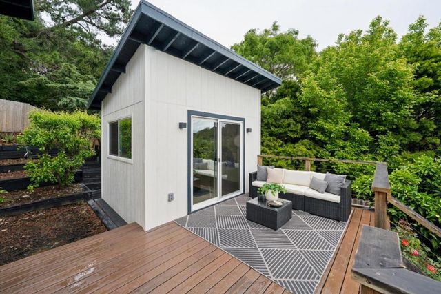2117 Los Altos Drive, San Mateo, CA 94402