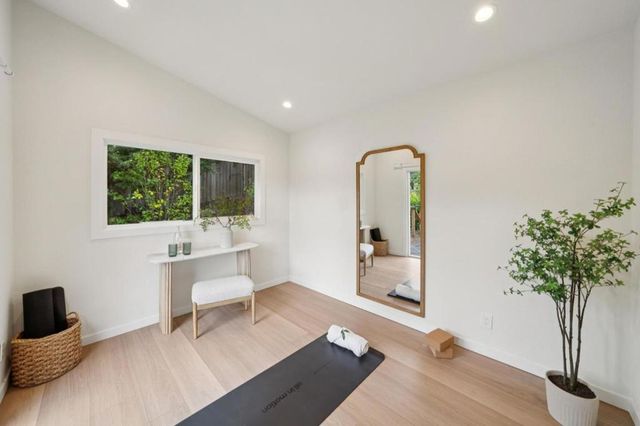 2117 Los Altos Drive, San Mateo, CA 94402