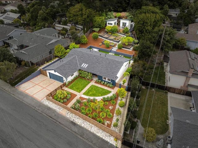 2117 Los Altos Drive, San Mateo, CA 94402