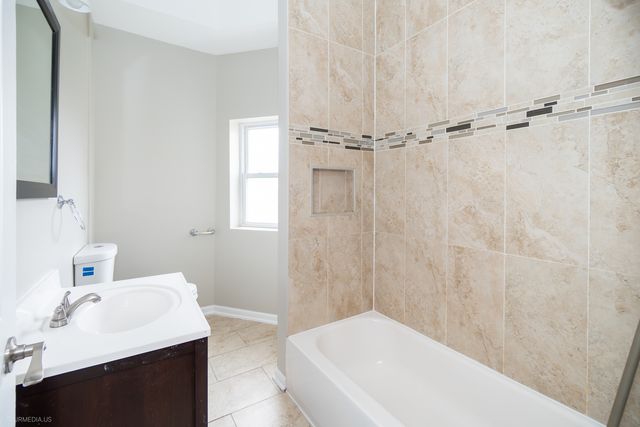 4326 S Calumet Avenue, Chicago, IL 60653