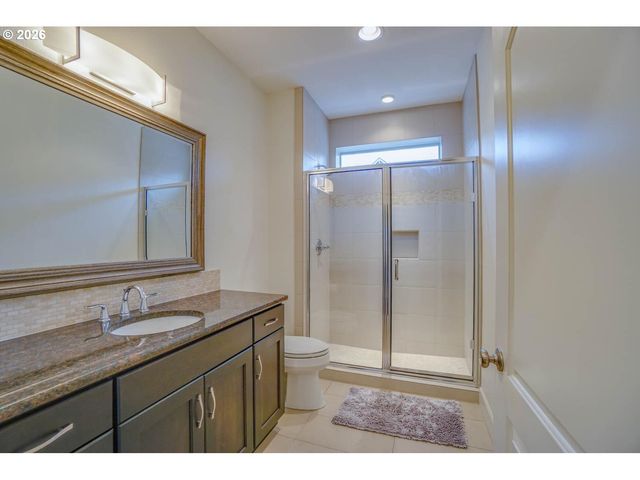 10610 Nw 32ND Pl, Vancouver, WA 98685