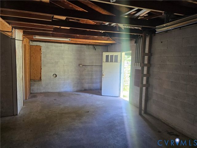110 S Elm Ave, Highland Springs, VA 23075