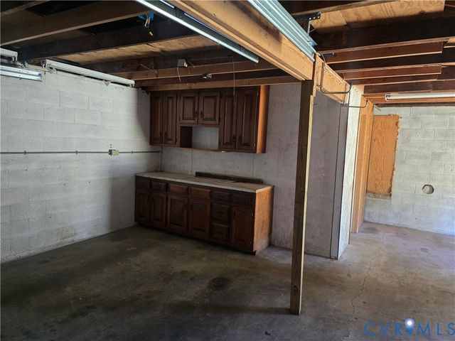 110 S Elm Ave, Highland Springs, VA 23075