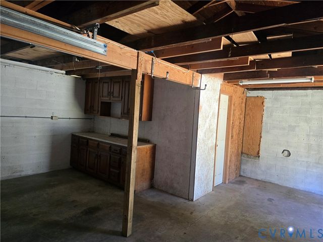 110 S Elm Ave, Highland Springs, VA 23075