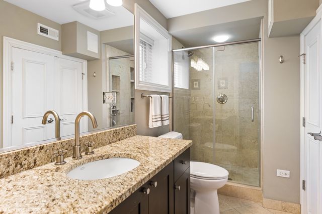 3034 N Greenview Avenue, Chicago, IL 60657