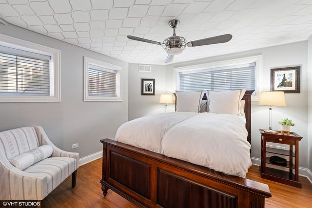 3034 N Greenview Avenue, Chicago, IL 60657