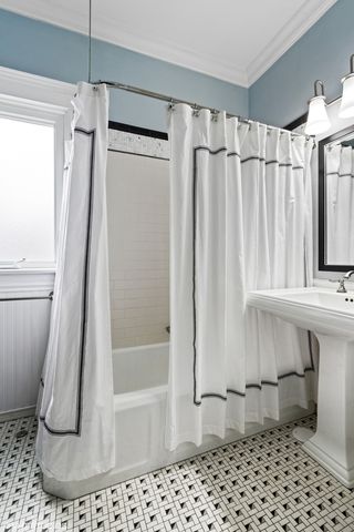 3034 N Greenview Avenue, Chicago, IL 60657