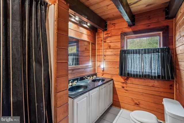 230 LAUREL RUN RD, Dillsburg, PA 17019