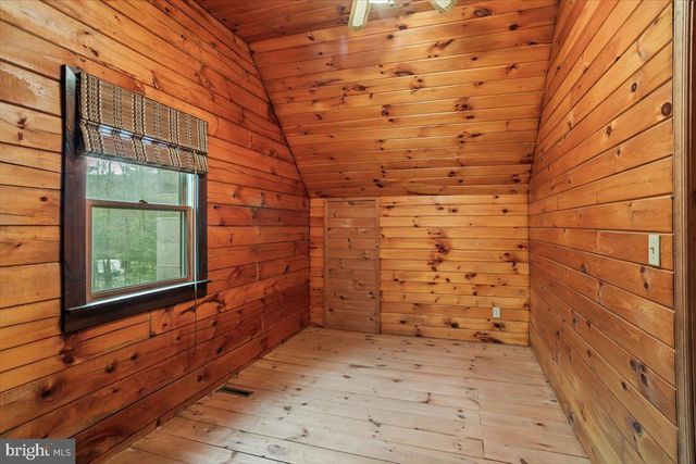 230 LAUREL RUN RD, Dillsburg, PA 17019