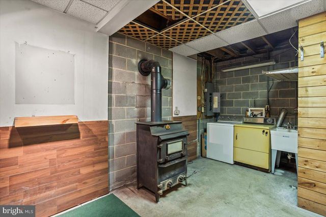 230 LAUREL RUN RD, Dillsburg, PA 17019