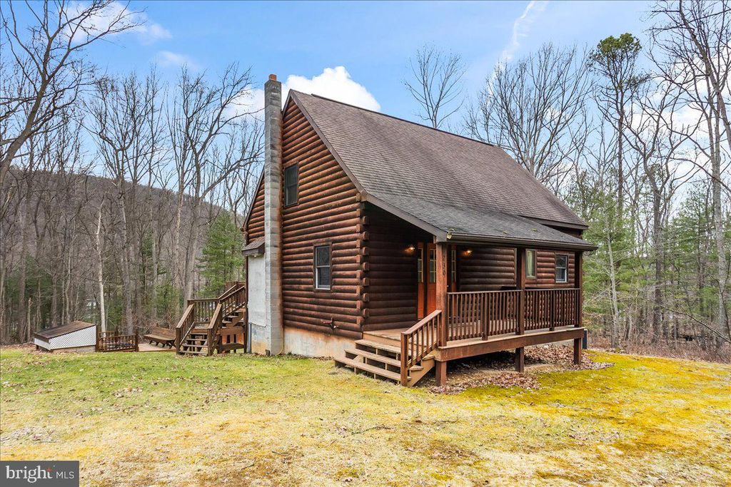 230 LAUREL RUN RD, Dillsburg, PA 17019