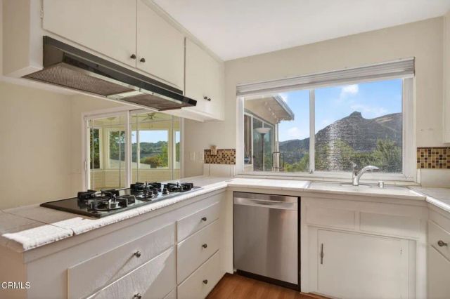 7151 Scarborough Peak Drive, Los Angeles, CA 91307