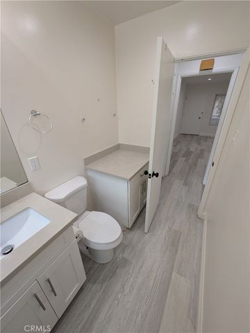 1019 6th Street 8, Santa Monica, CA 90403