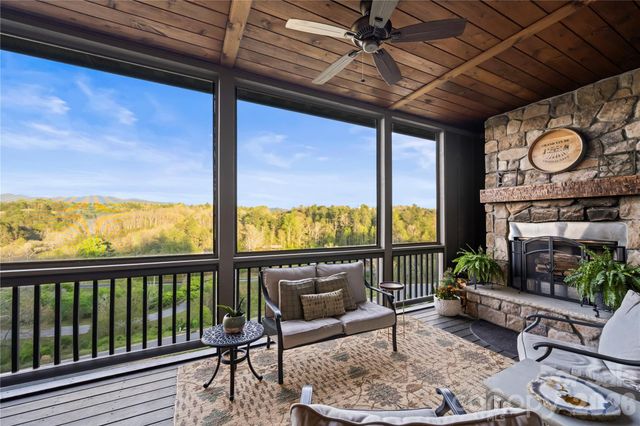 28 Gracie Lane, Weaverville, NC 28787
