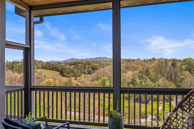 28 Gracie Lane, Weaverville, NC 28787