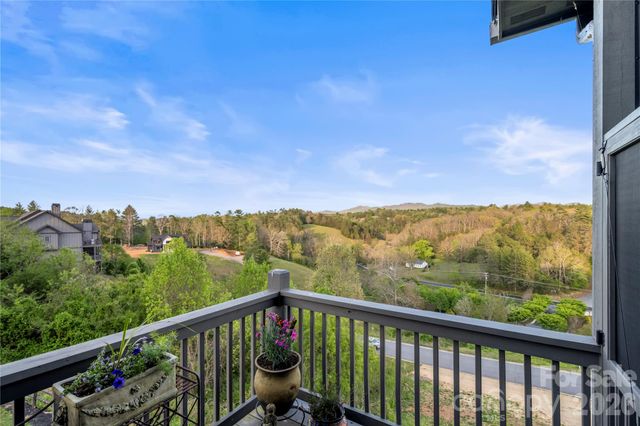 28 Gracie Lane, Weaverville, NC 28787