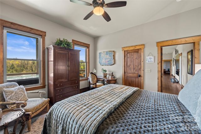 28 Gracie Lane, Weaverville, NC 28787