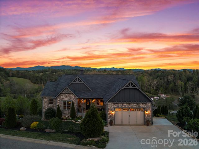28 Gracie Lane, Weaverville, NC 28787