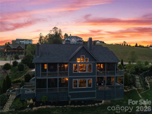 28 Gracie Lane, Weaverville, NC 28787