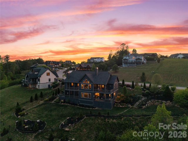 28 Gracie Lane, Weaverville, NC 28787