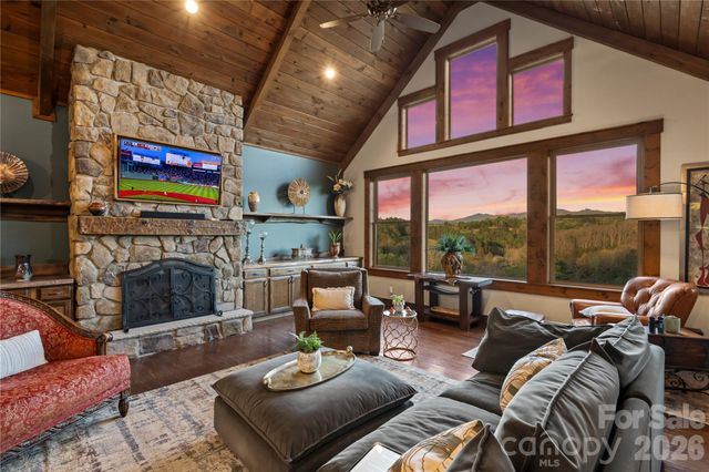 28 Gracie Lane, Weaverville, NC 28787