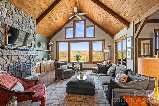 28 Gracie Lane, Weaverville, NC 28787
