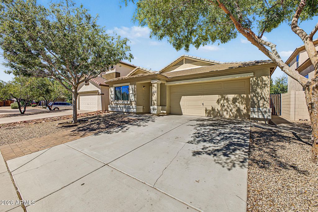 10238 W HESS Street, Tolleson, AZ 85353 — photo 2