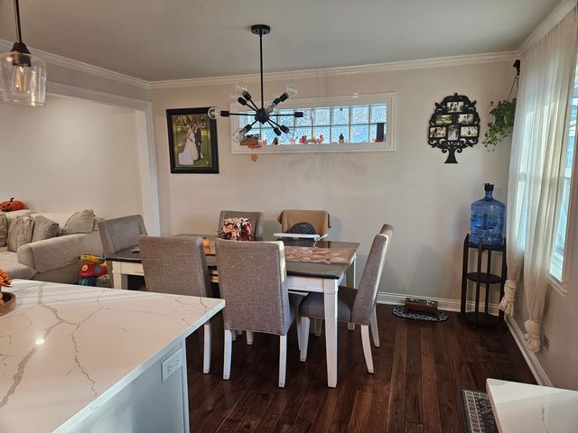 614 Forest Road, La Grange Park, IL 60526