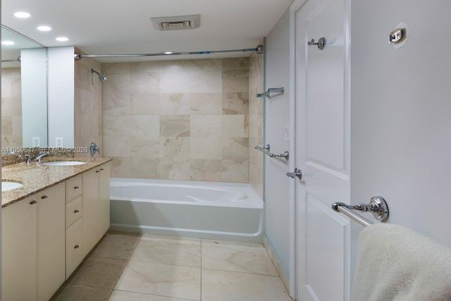 610 W Las Olas Blvd 2014N, Fort Lauderdale, FL 33312