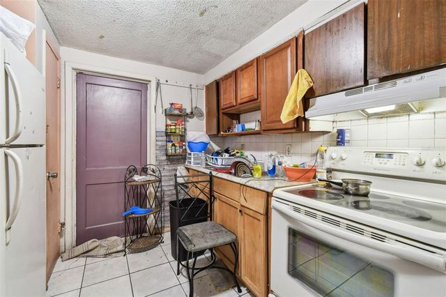 1805 E 139TH AVENUE 1, Tampa, FL 33613