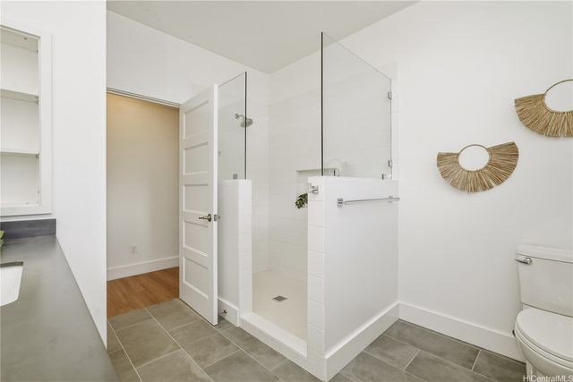 5872 Haleola Street, Honolulu, HI 96821