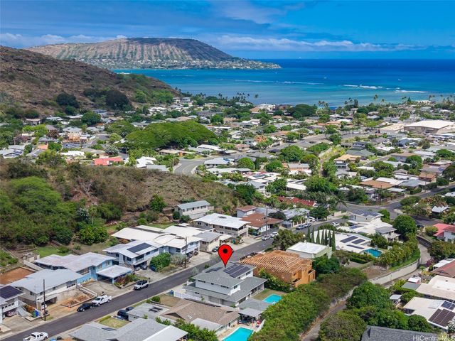 5872 Haleola Street, Honolulu, HI 96821