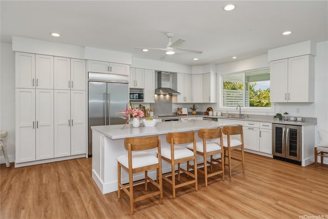 5872 Haleola Street, Honolulu, HI 96821