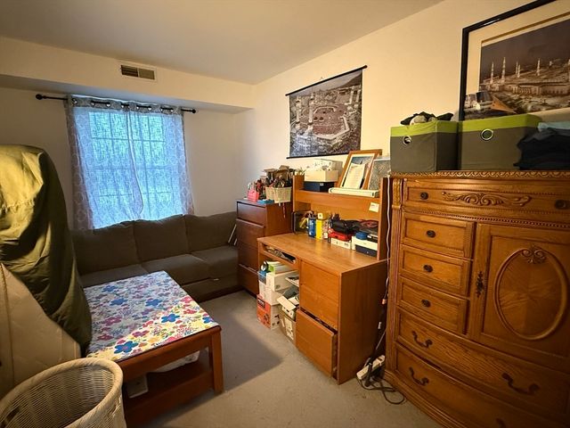 20 Heaths Ct 401, Lynn, MA 01905