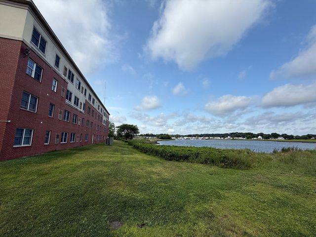 20 Heaths Ct 401, Lynn, MA 01905
